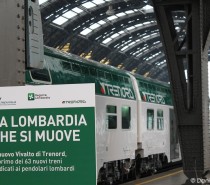 Presentato il Vivalto di Trenord, il primo dei 63 nuovi treni per i pendolari lombardi