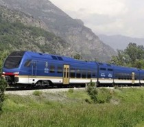 Saranno Flirt3 i treni bimodali per la Valle d’Aosta, siglato il contratto tra Regione e Stadler