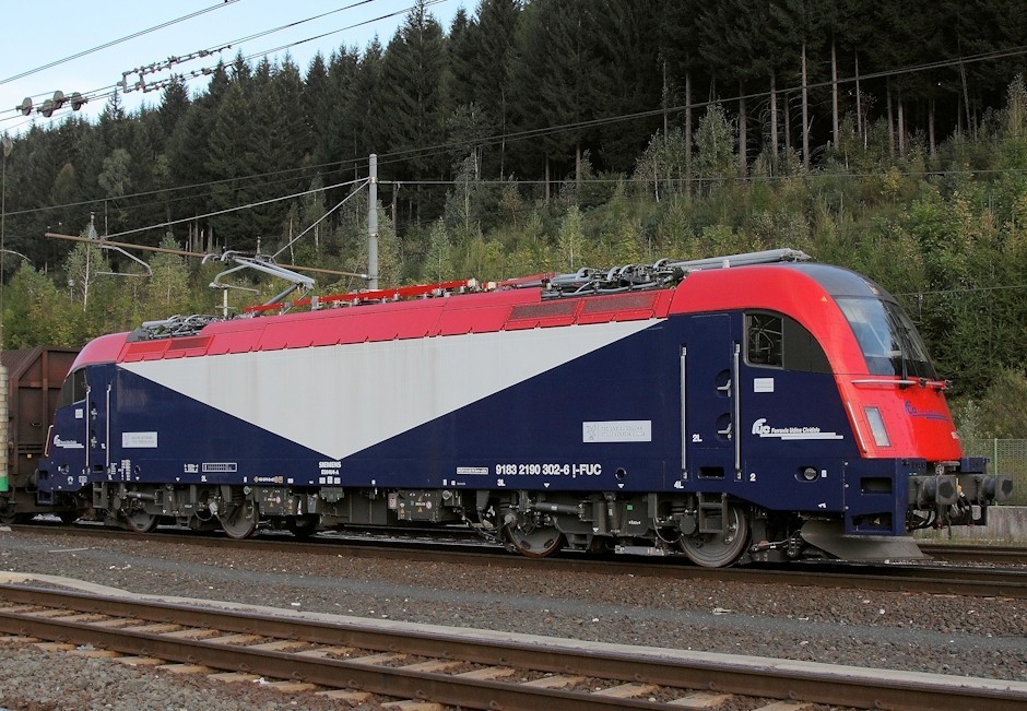 Una Moderna locomotiva politensione E190 delle Fuc per i convogli transfrontalieri - Foto Marco Sebastiani
