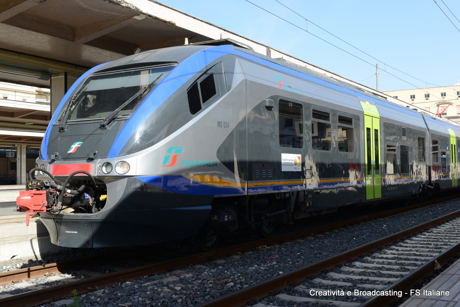 Il Minuetto, nella nuova livrea regionale di Trenitalia, per i nuovi servizi veloci Palermo-Catania - Foto Gruppo Ferrovie dello Stato Italiane